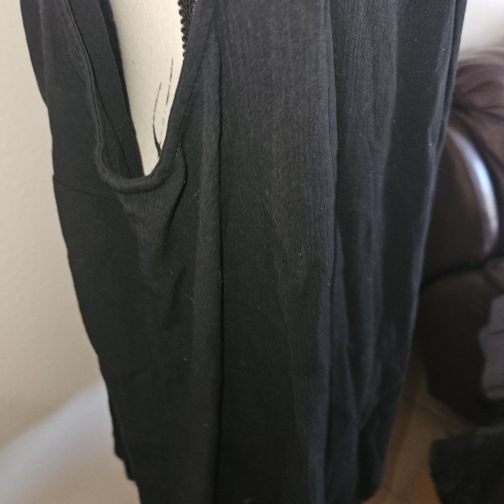 Torrid Womans Black Sleeveless Blouse Size 5 - Picture 7 of 13